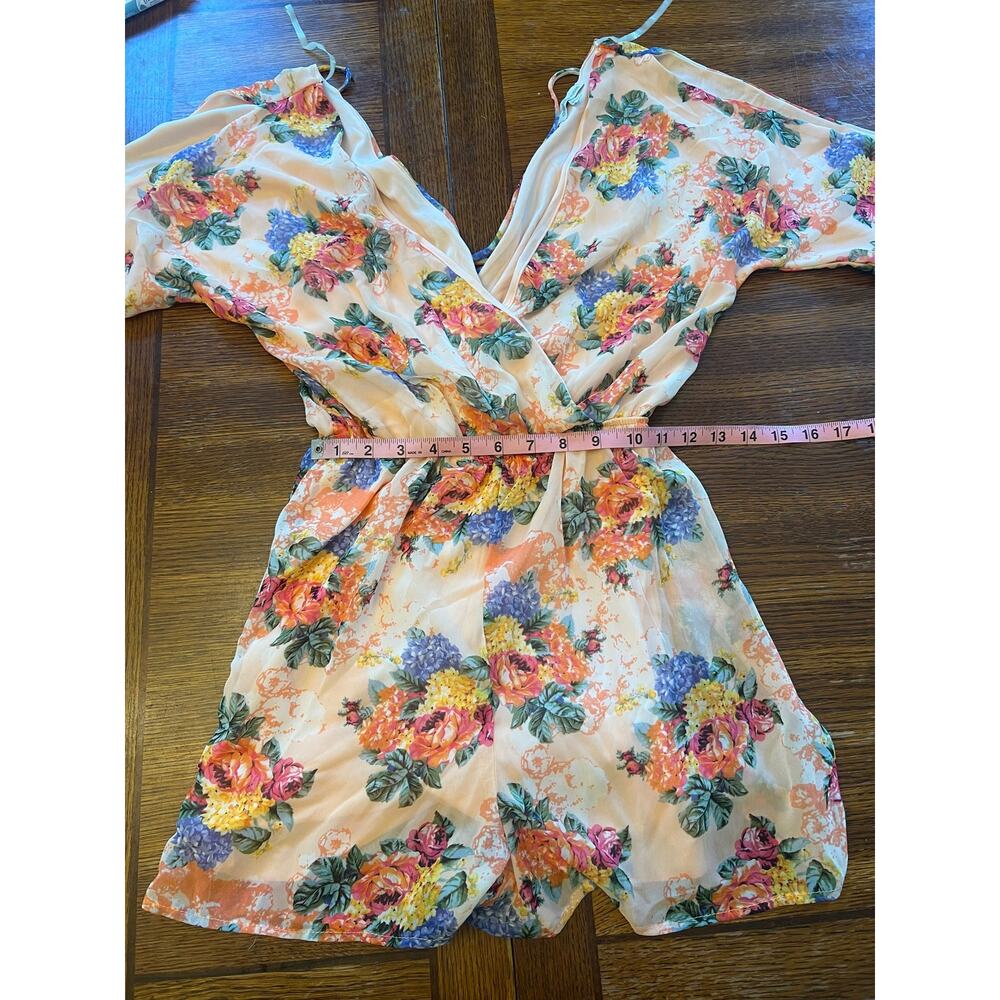 NWT Charlotte Russe Floral Cold Shoulder Romper XS Summer Shorts - Picture 12 of 13